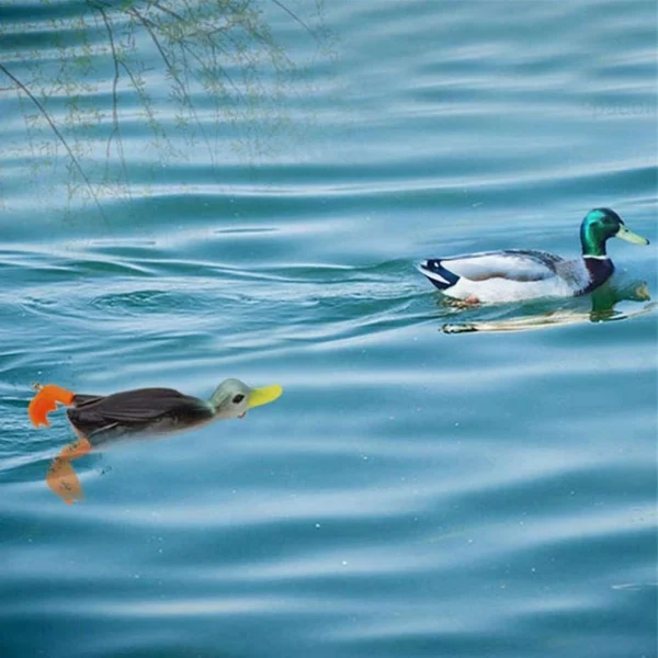 11g 95 cm Rotating Propeller Flippers Duck Lure Bait 1pc Random Color Floating Water Tractor Propeller Duck
